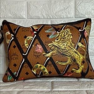 MCM Lion Pouch